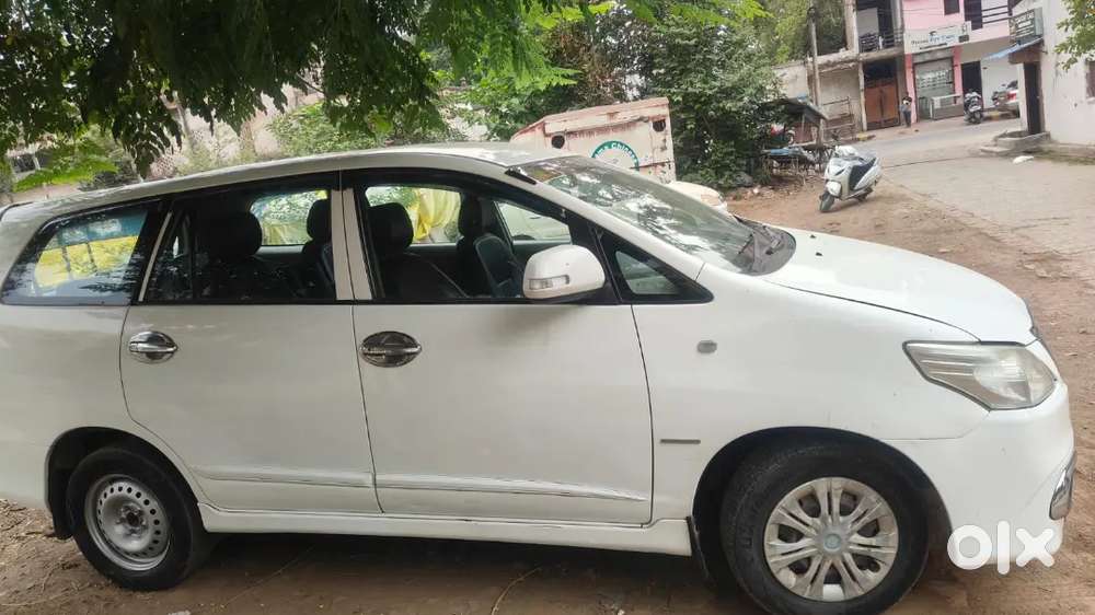 Toyota Innova 2014 Diesel Well Maintained