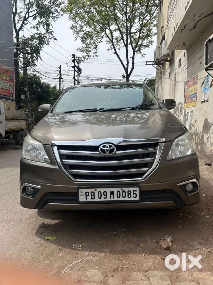 Toyota Innova 2015 Diesel 145000 Km Driven