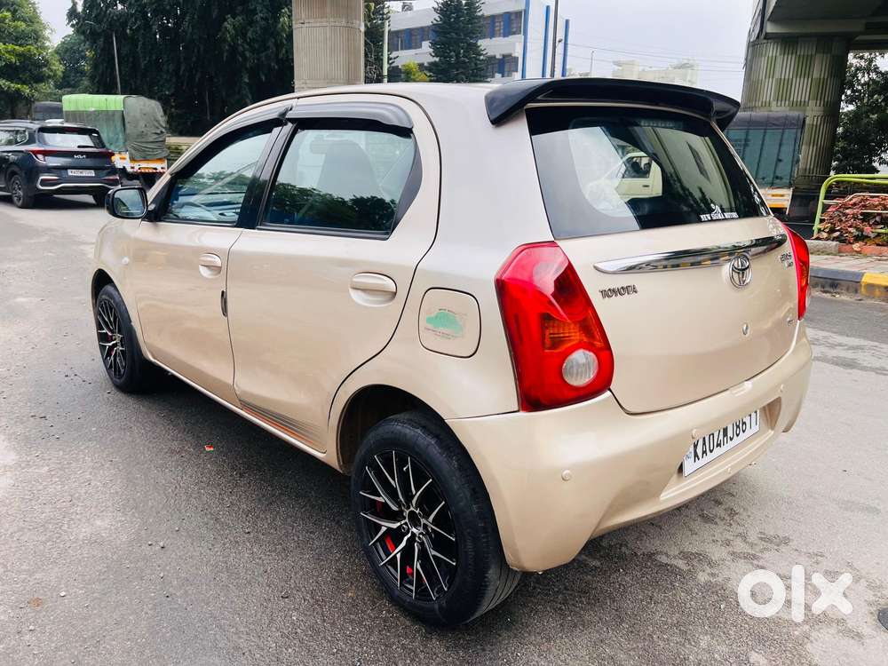 Toyota Etios Liva 1.2 GX, 2011, Petrol