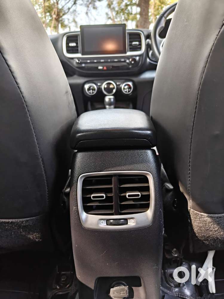 Hyundai Venue Sx+ At, 2021, Petrol