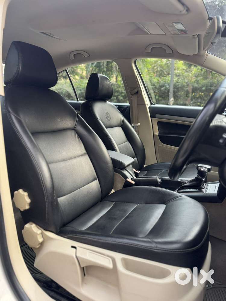 Skoda Laura Ambiente 2.0 Tdi Cr Automatic, 2010, Diesel
