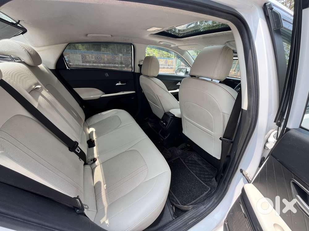 Hyundai Verna 1.5 Mpi Mt Sx (o), 2023, Petrol