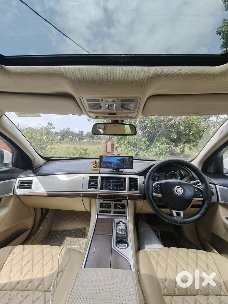 Jaguar Xf Petrol 2014