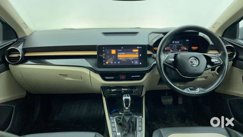 Skoda Slavia Style 1.0l Tsi At, 2022, Petrol