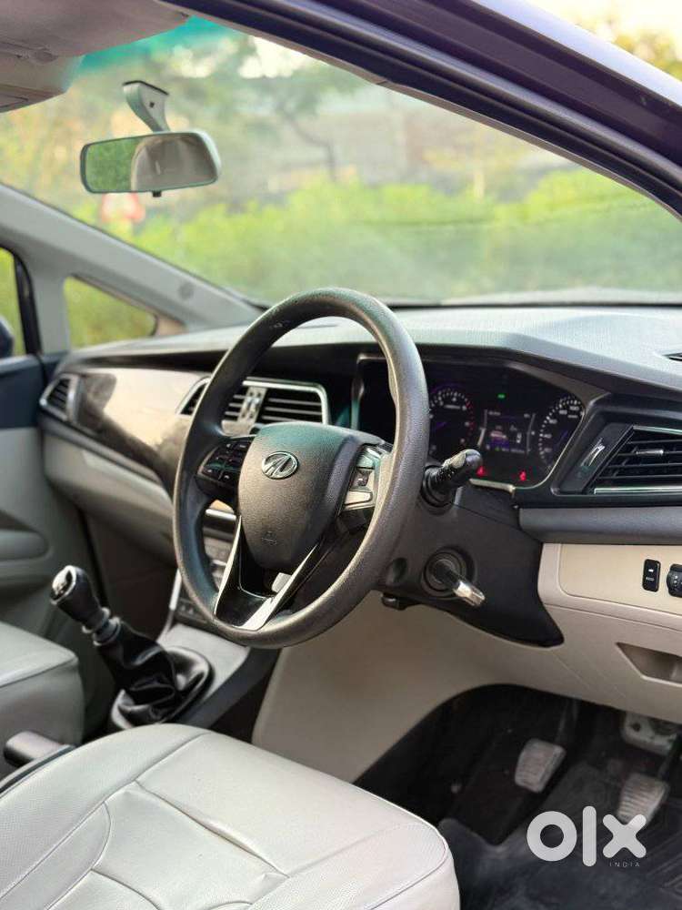 Mahindra Marazzo M6, 2019, Diesel
