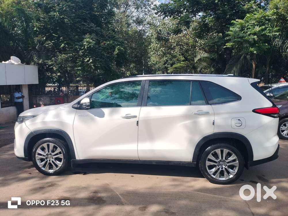 Toyota Innova Hycross 2.0 Zx Hybrid 7 Str, 2023, Petrol