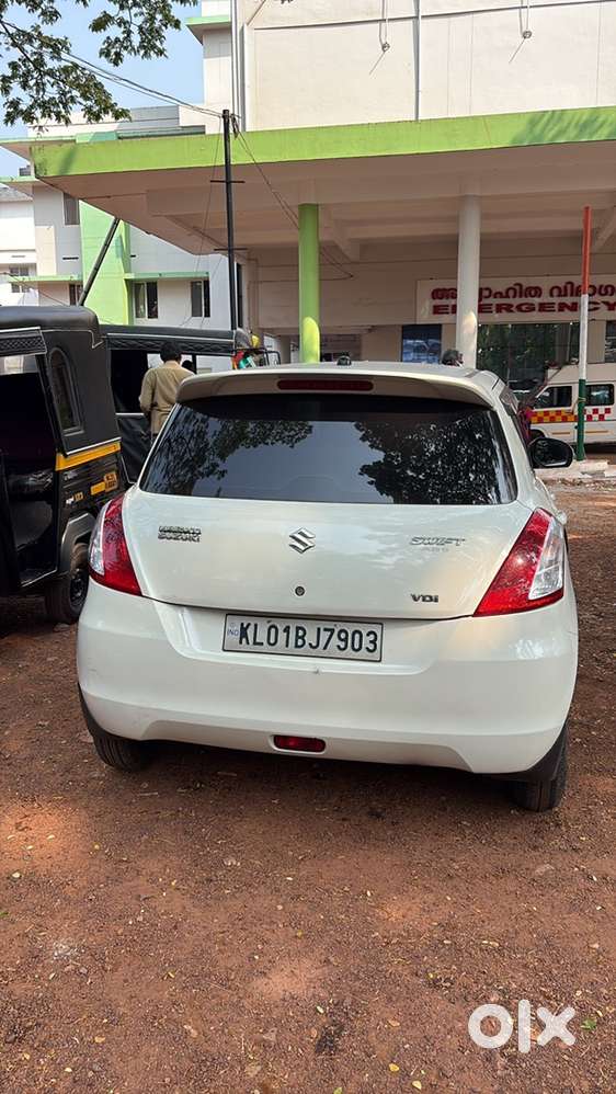 Maruti Suzuki Swift 2013 Diesel 103500 Km Driven
