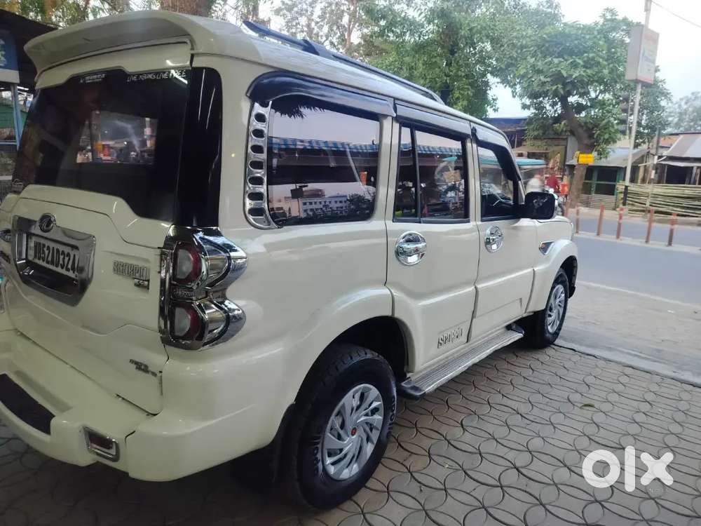 Mahindra Scorpio S2 2016 Diesel 84000 Km Driven/. Tax-life Lime