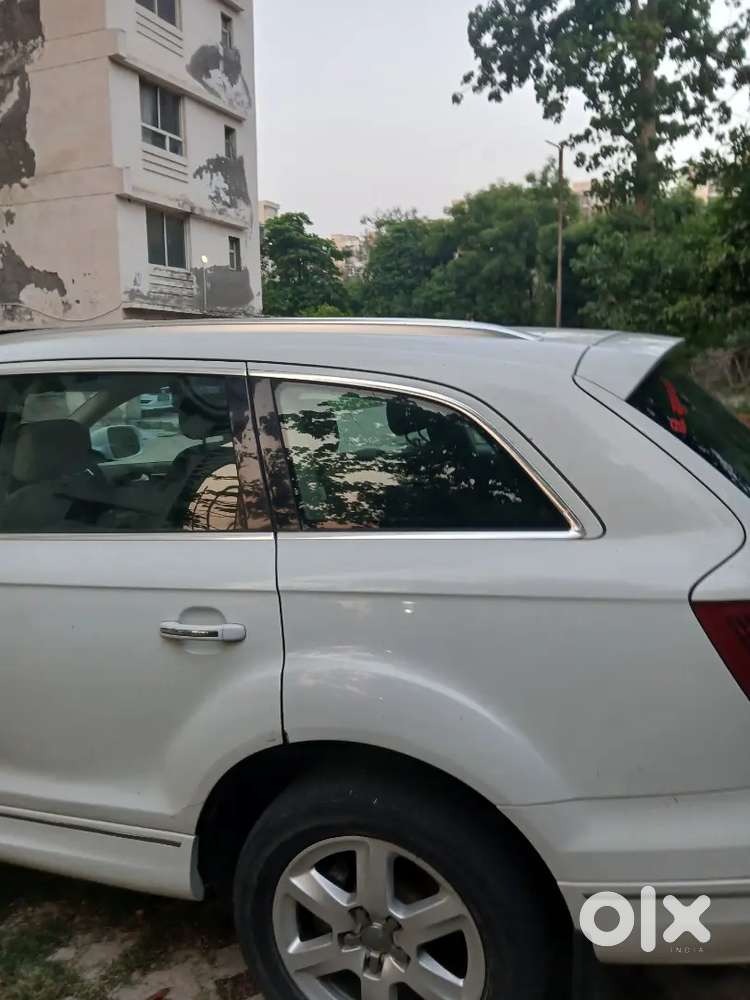 Car Audi Q7
