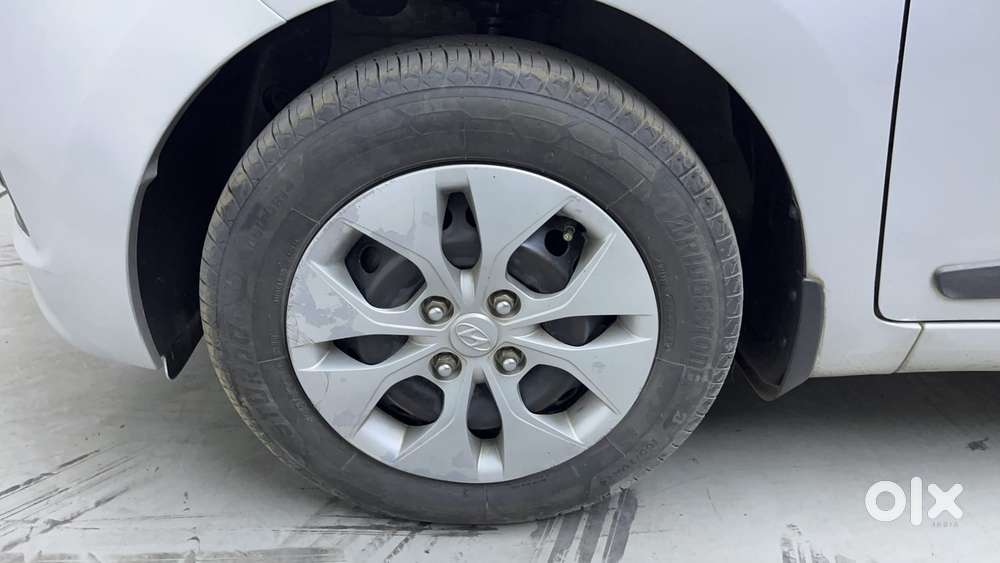 Hyundai Aura [2023-ongoing] 1.2 S Petrol Manual, 2016, Petrol