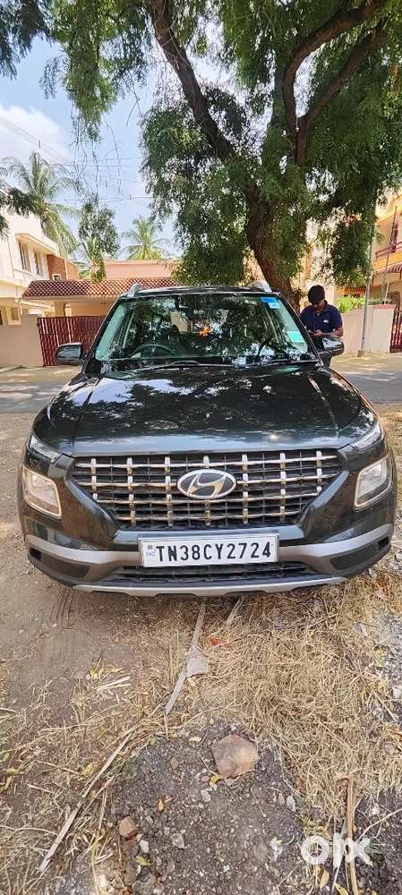 Hyundai Venue 2021 Automatic Petrol Well Maintained