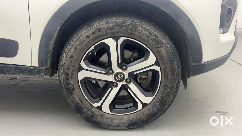 Tata Nexon 1.2 Revotron Xz Plus (s), 2023, Petrol