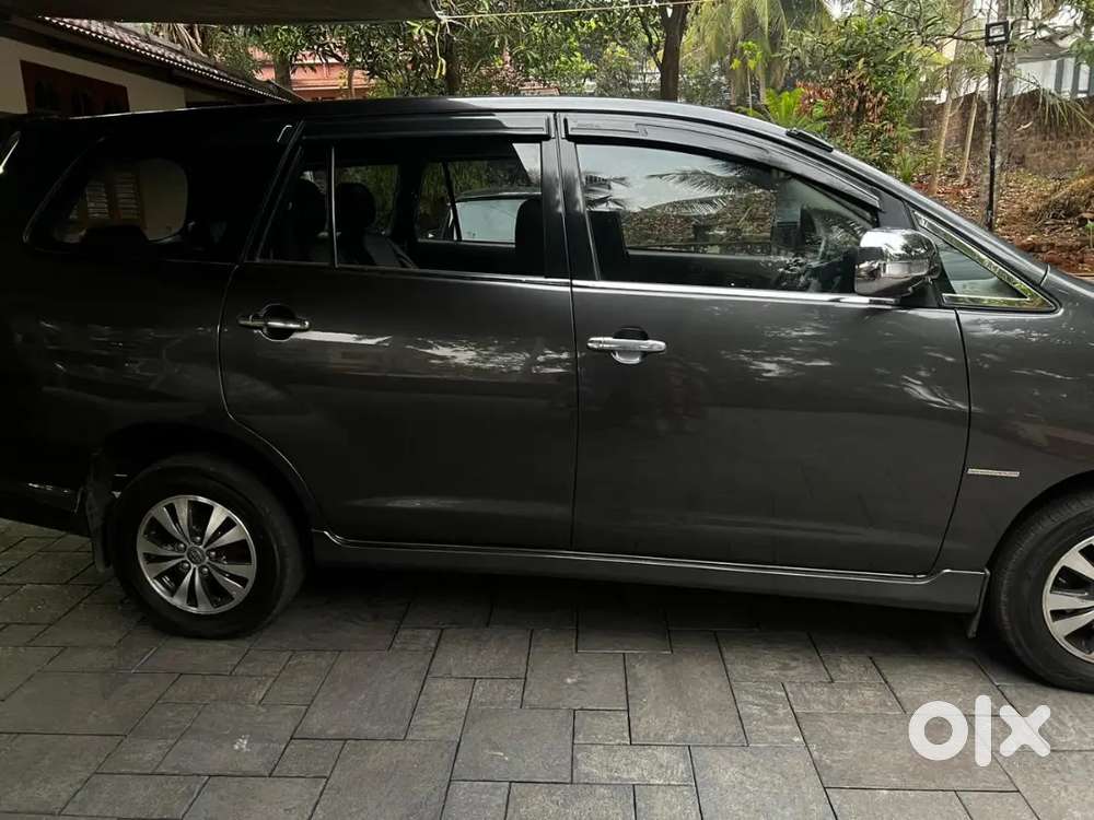Toyota Innova 2015 Diesel Well Maintained