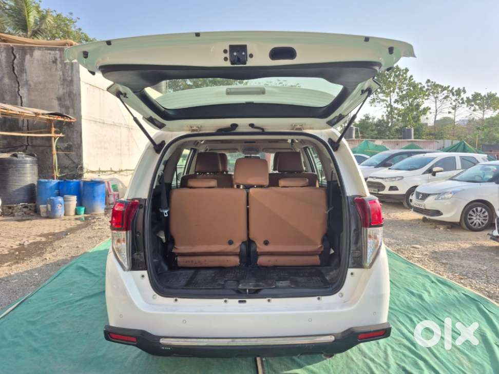 Toyota Innova Crysta