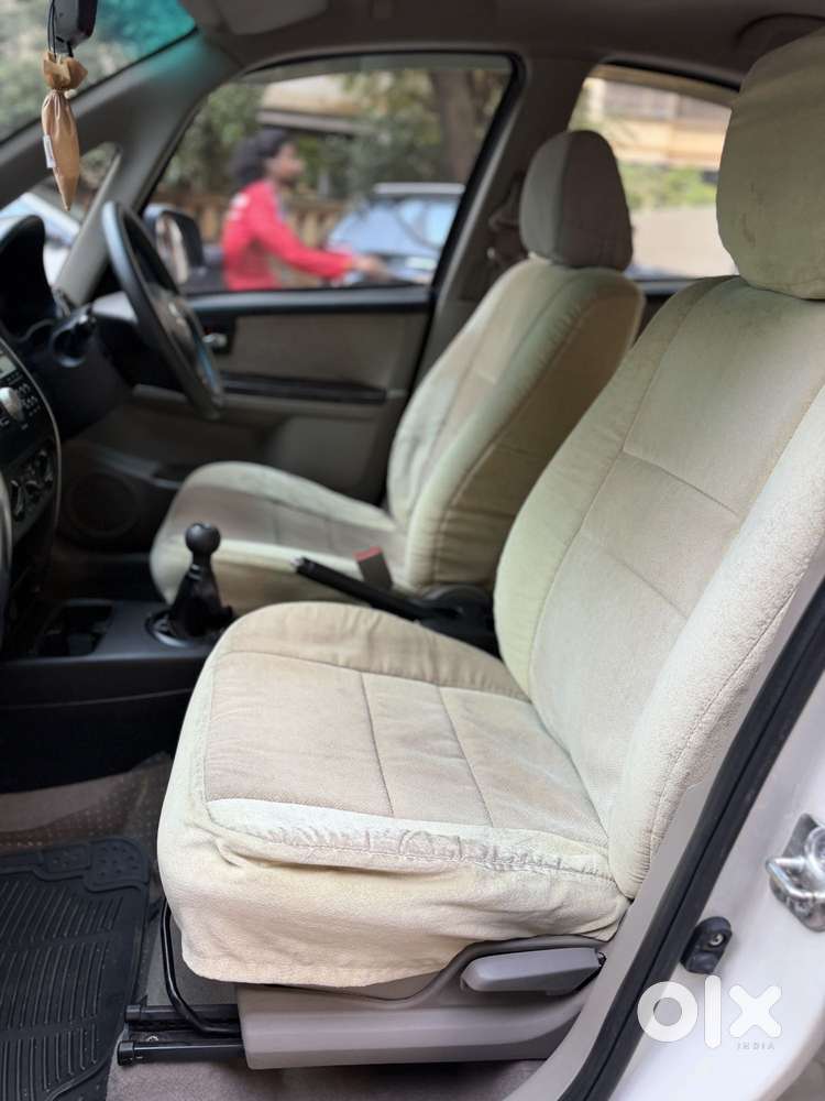 Maruti Suzuki Sx4 Vxi Bsiv, 2013, Petrol