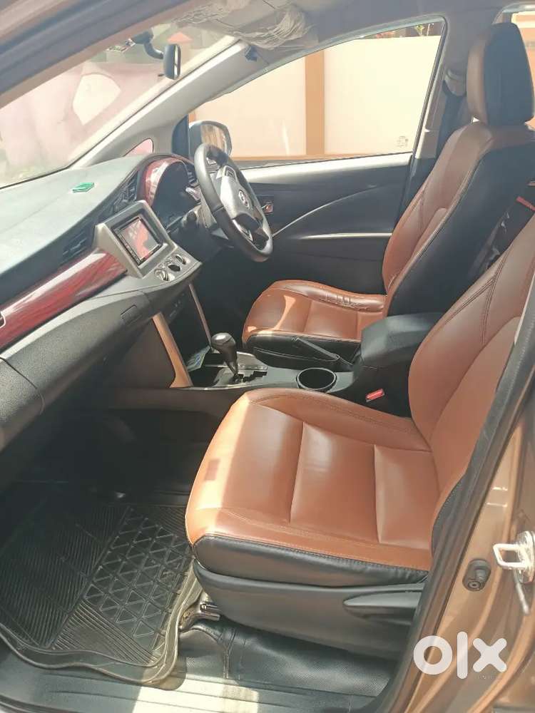 Toyota Innova Crysta 2017 Diesel 230000 Km Driven