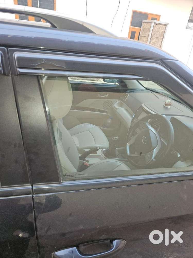 Mahindra Car 2019 Petrol