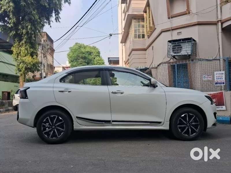 Maruti Suzuki Dzire Zxi Ags, 2025, Petrol