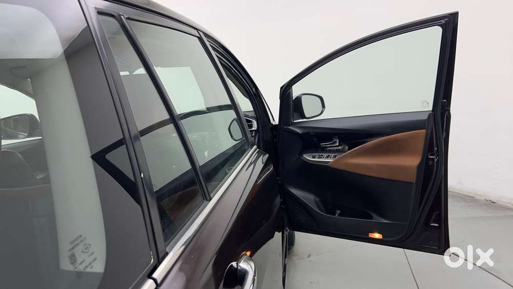 Toyota Innova Crysta 2.7 Zx At, 2017, Petrol