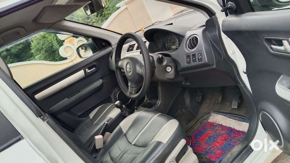 Maruti Suzuki Dzire 1.2 Vxi Amt, 2010, Petrol