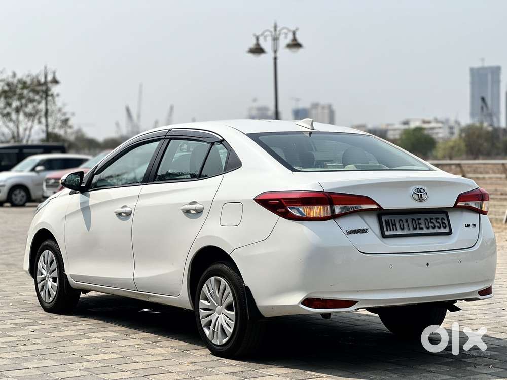 Toyota Yaris Ativ G Cvt, 2018, Petrol