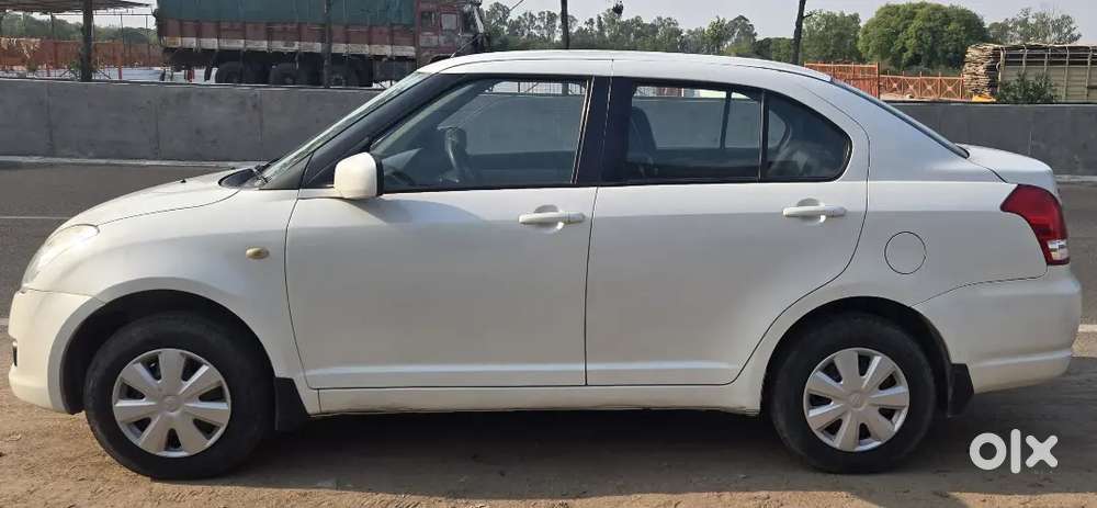 Maruti Suzuki Swift Dzire 2011