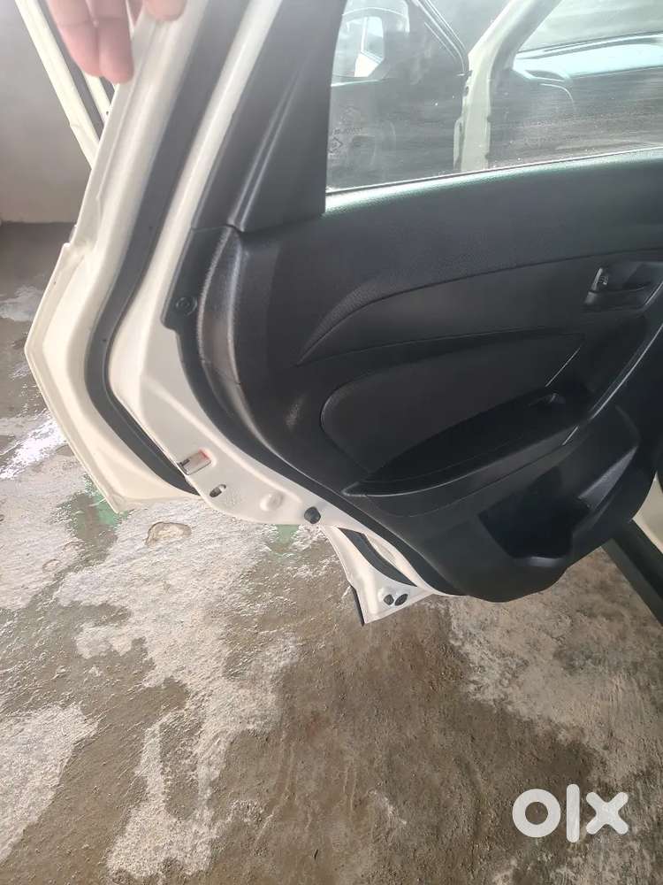 Brezza Lxi Optional 2022 Model 1st Owner 40000km Company Record 2air