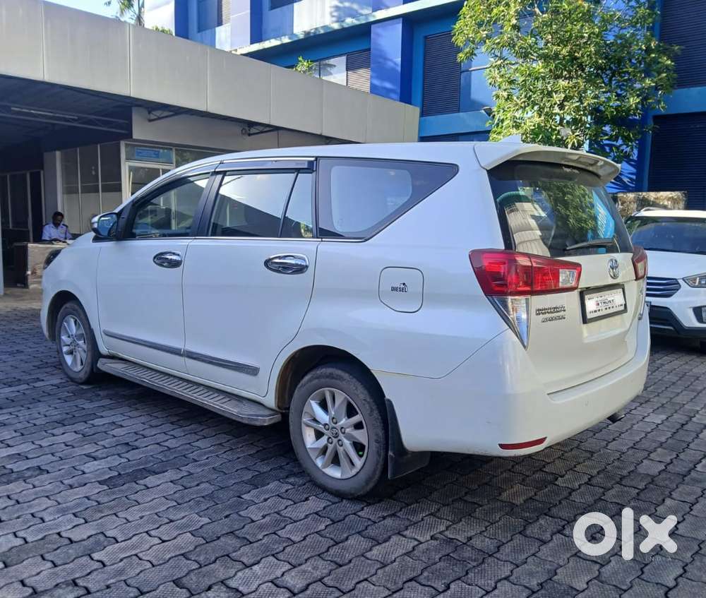 Toyota Innova Crysta 2.4 Vx Mt, 2016, Diesel