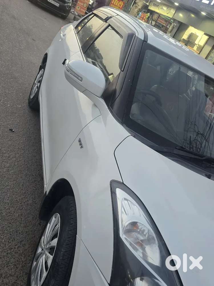 Maruti Suzuki Dzire 2015 Petrol 73200 Km Driven