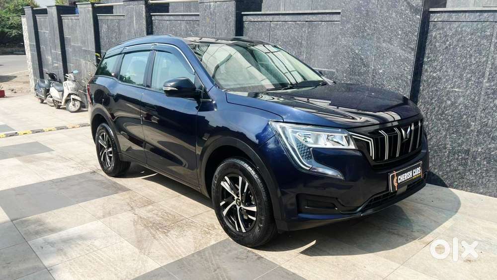 Mahindra Xuv700 2.0 Mx Petrol Mt 5 Str, 2023, Petrol