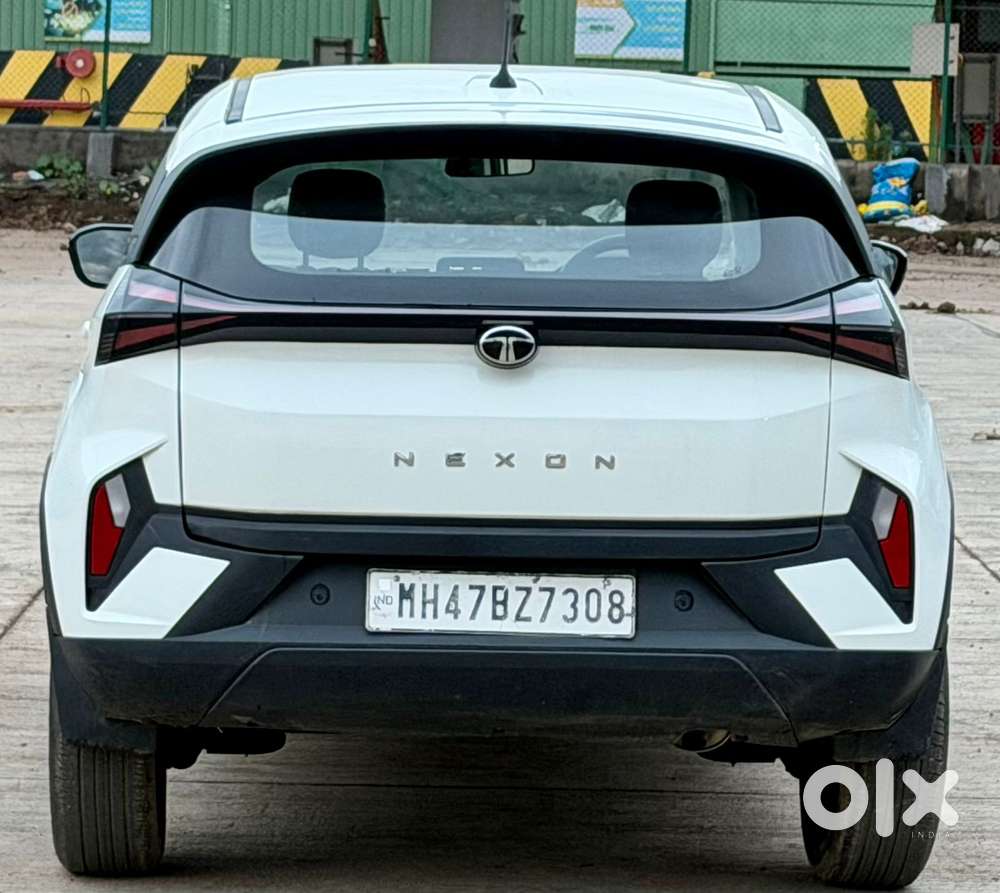 Tata Nexon Smart Plus S 1.2 Revotron Petrol 5 Mt, 2025, Petrol