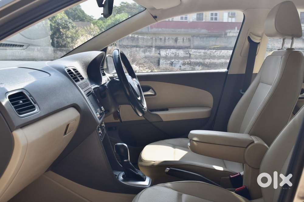 Volkswagen Vento 1.2 Tsi Highline Plus At, 2015, Petrol