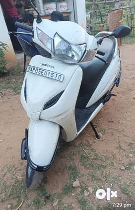 Old activa clearance price olx