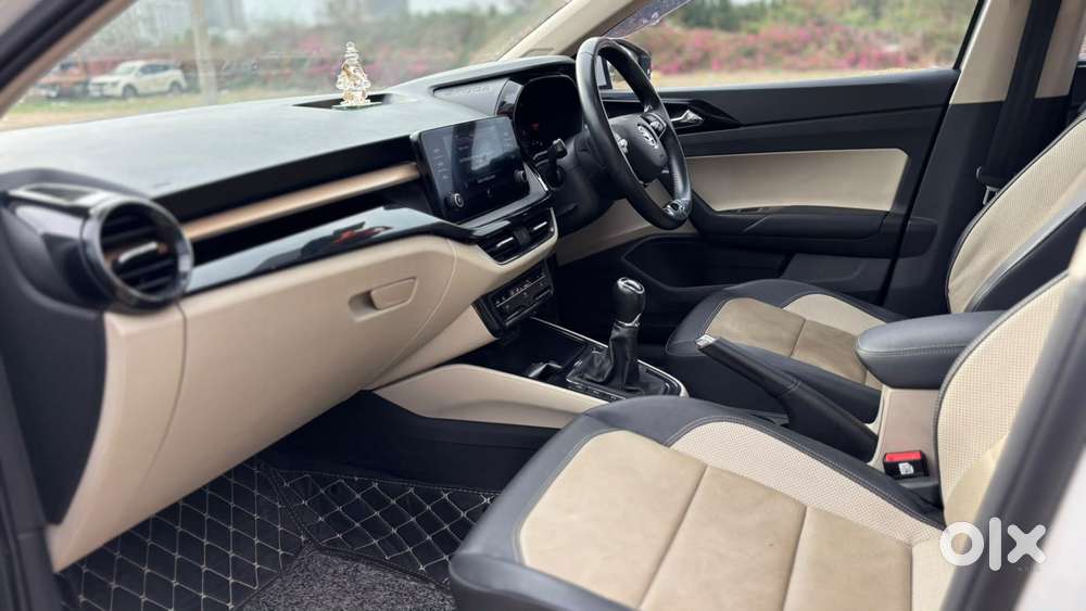 Skoda Slavia Style 1.0l Tsi Mt, 2023, Petrol