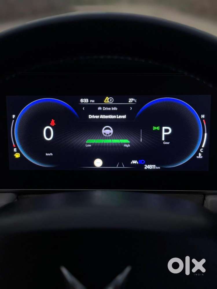 Mahindra Xuv700 2.0 Ax 7 Petrol At Str, 2022, Petrol