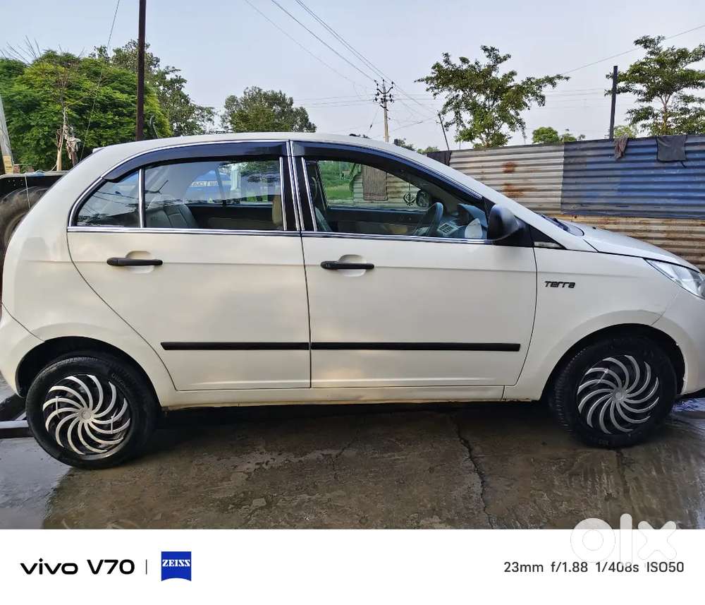 Tata Indica Vista Terra 2011