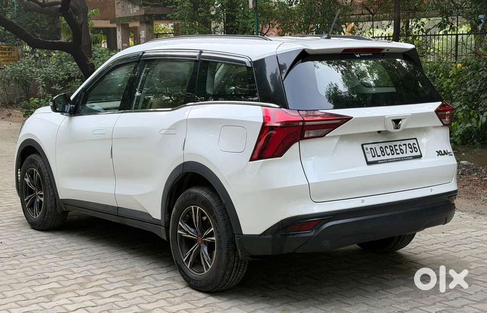 Mahindra Xuv700 Mx Petrol Mt 5 Str (e), 2022, Petrol