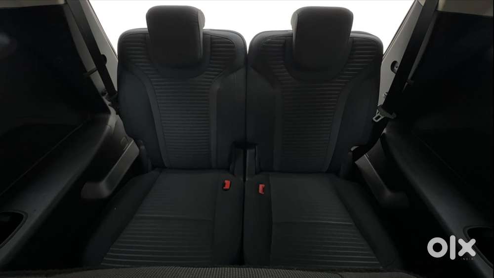 Mahindra Xuv700 2.2 Ax 5 Diesel At 7 Str, 2024, Diesel
