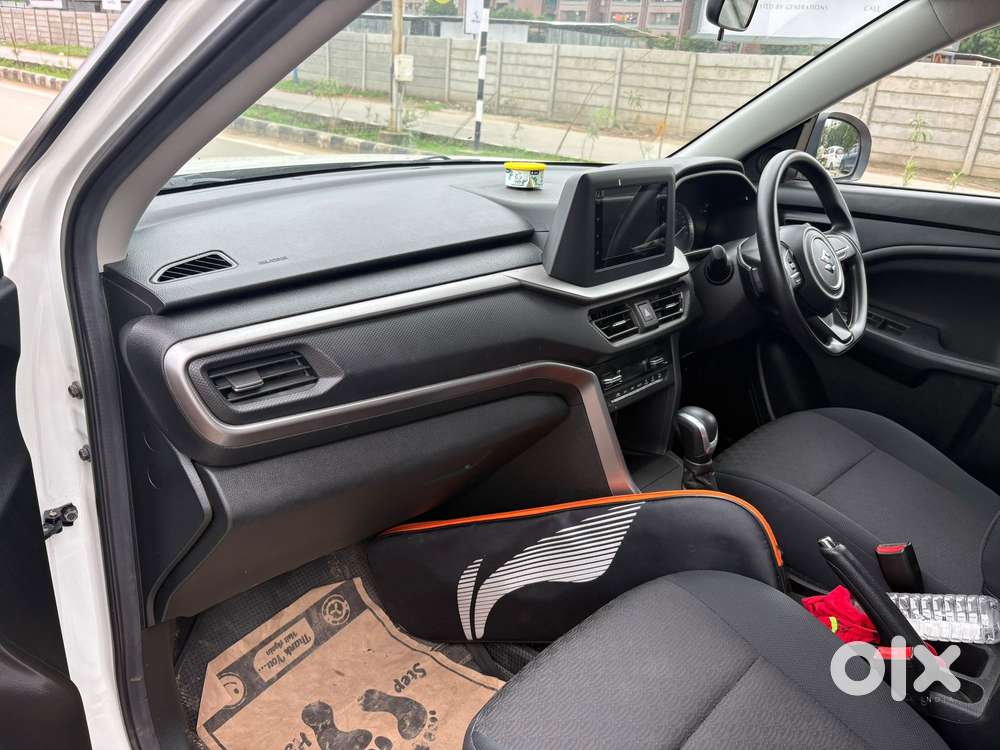 Maruti Suzuki Brezza 1.5 Vxi At Smart Hybrid, 2025, Petrol