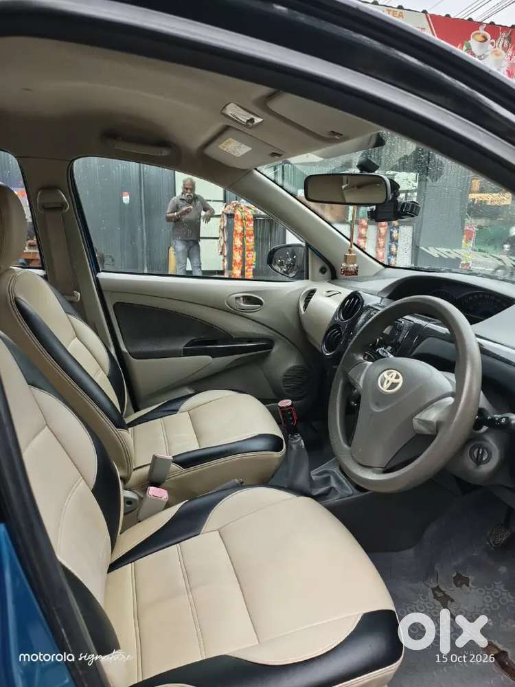 Toyota Etios Liva V Limited Blue Black Edition &ndash; Dual Tone