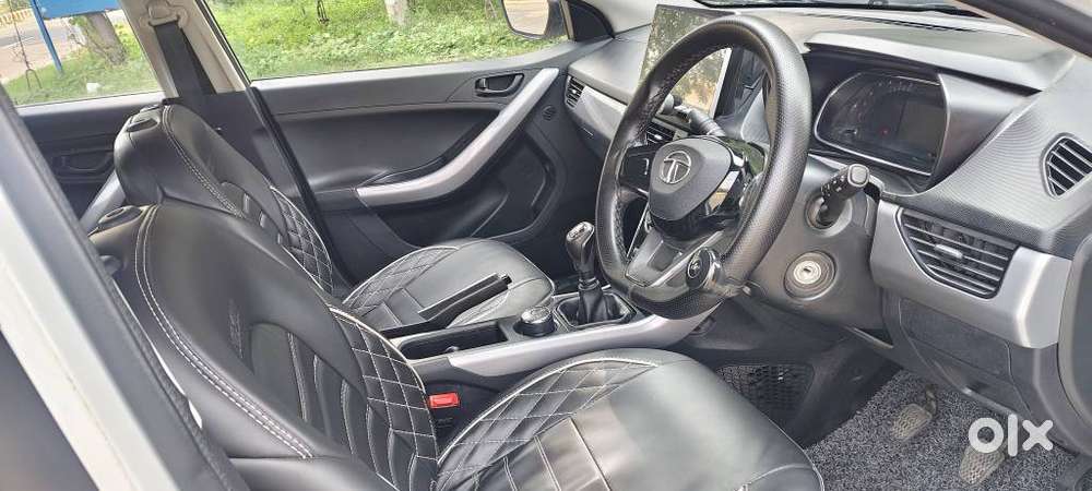 Tata Nexon 1.2 Revotron Xm (s), 2023, Petrol