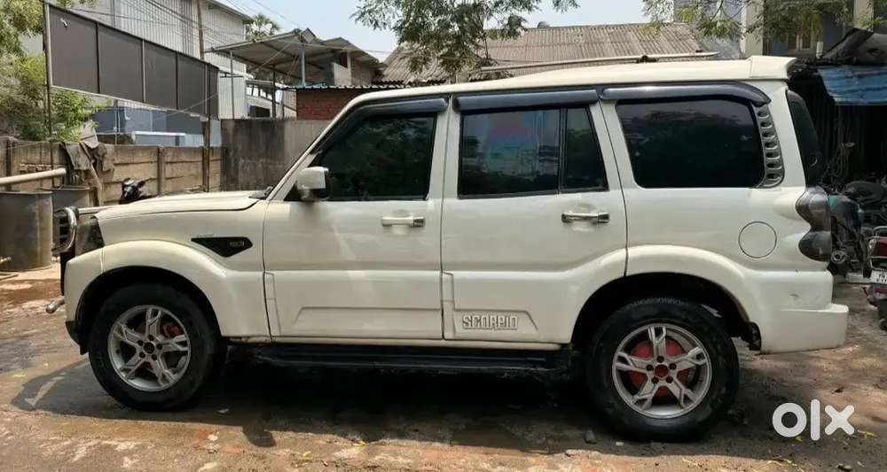 Mahindra Scorpio Classic 2014 Diesel 125000 Km Driven