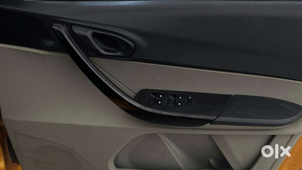 Tata Tiago 1.2 Revotron Xt, 2016, Petrol
