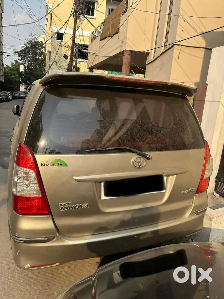 Toyota Innova 2010