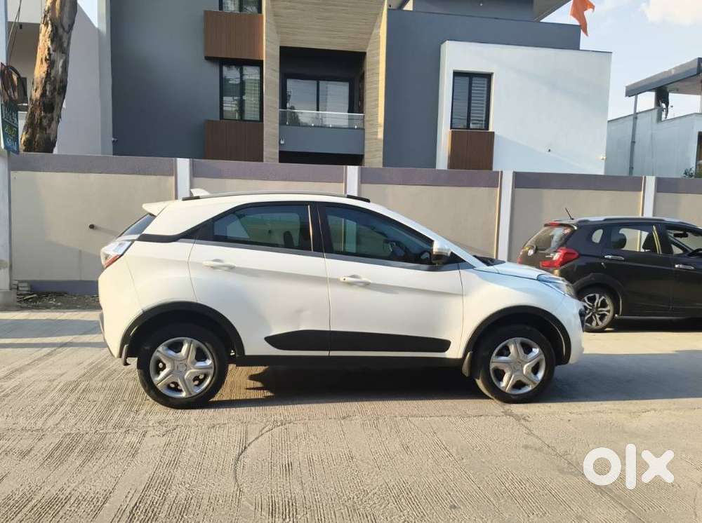 Tata Nexon 1.5 Revotorq Xt, 2018, Diesel