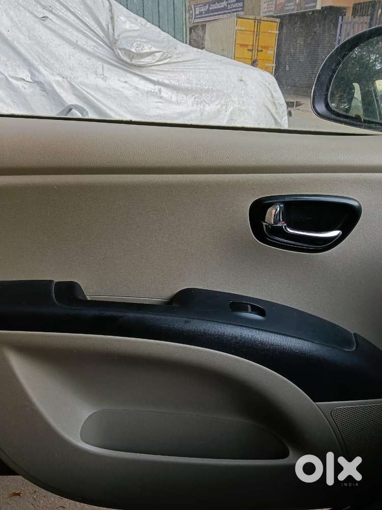 Hyundai I10 Sportz 2013 Model