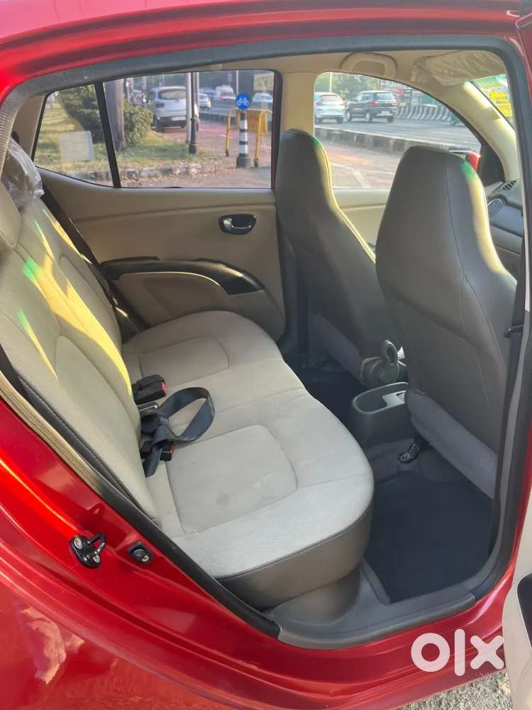 Hyundai I10 Sportz At, 2012, Petrol