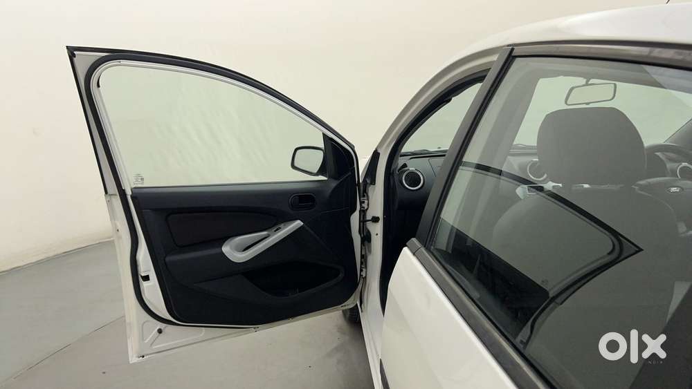 Ford Figo 1.2 Duratec Petrol Titanium, 2011, Petrol