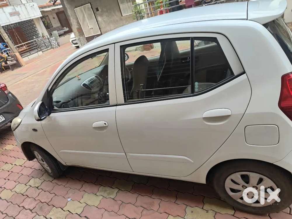 Hyundai I10 Sportz 2012 Petrol