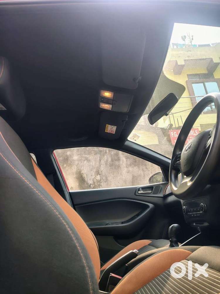 Hyundai I20 2018 Petrol 90000 Km Driven